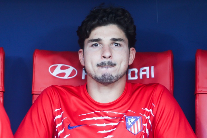 记者:小蜘蛛每次登场均遭马竞球迷驱赶,该如何化解这一局面?